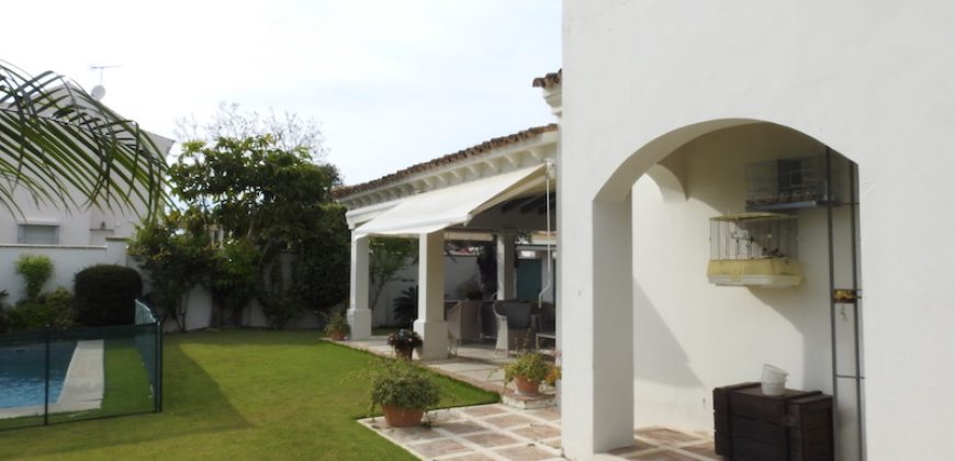 627 chalet independiente con piscina