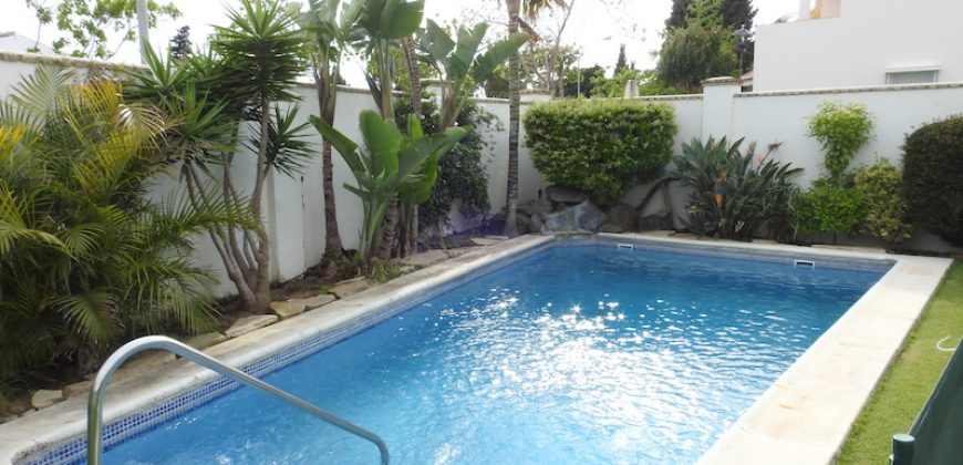 627 chalet independiente con piscina