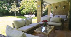 426, se alquila en JULIO casa con espectacular jardin