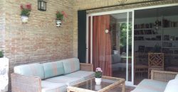 426, se alquila en JULIO casa con espectacular jardin