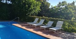 426, se alquila en JULIO casa con espectacular jardin