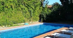 426, se alquila en JULIO casa con espectacular jardin