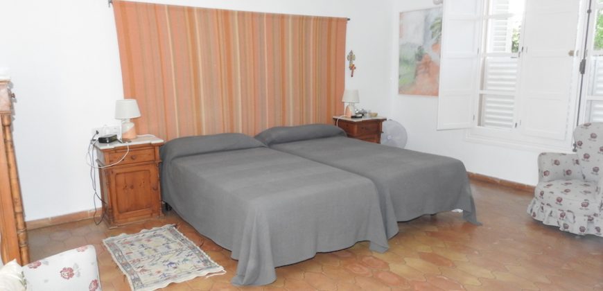 651, se alquila en Julio esta casa en Vistahermosa cerca de la playa