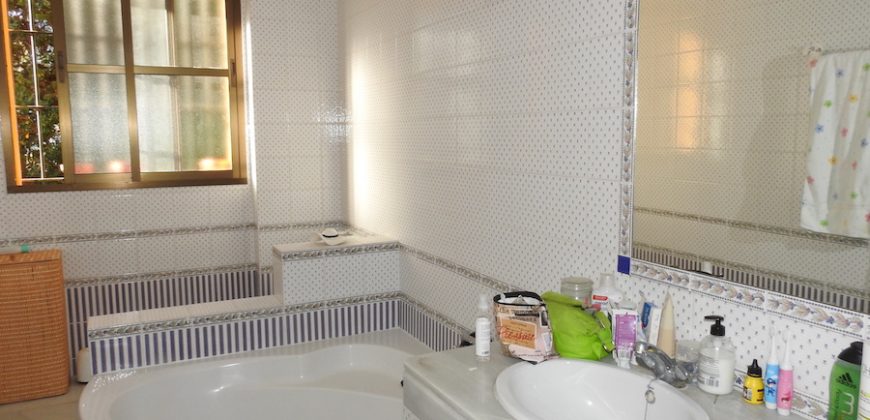 657, casa en Vistahermosa al lado de la Casa Grande