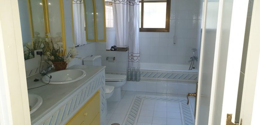 657, casa en Vistahermosa al lado de la Casa Grande
