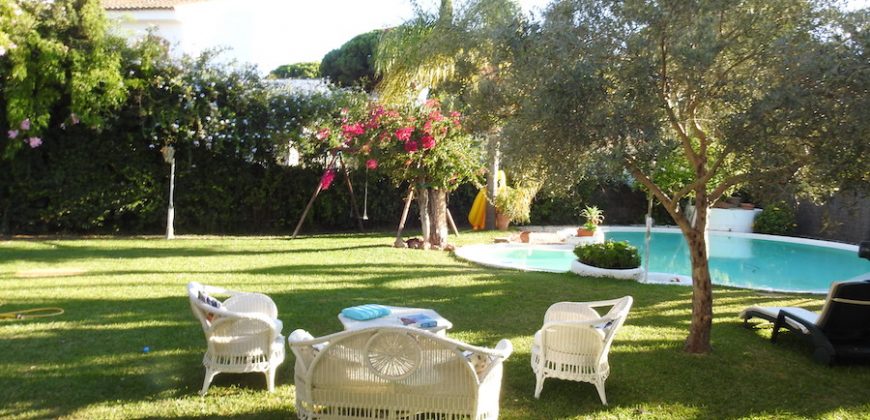 657, casa en Vistahermosa al lado de la Casa Grande