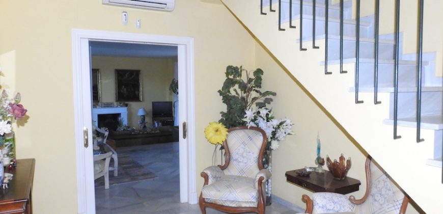 657, casa en Vistahermosa al lado de la Casa Grande