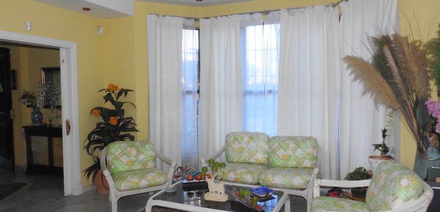 657, casa en Vistahermosa al lado de la Casa Grande