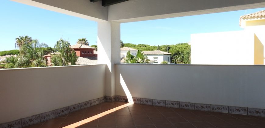 667, casa en alquiler entre Vistahermosa y Puerto Sherry