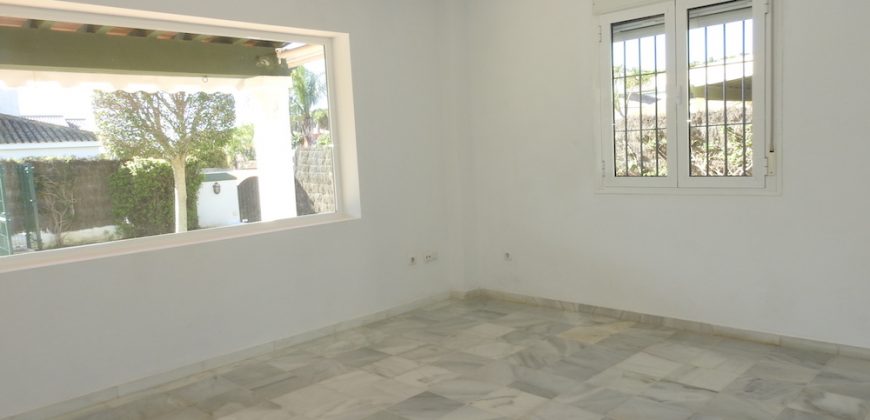 667, casa en alquiler entre Vistahermosa y Puerto Sherry