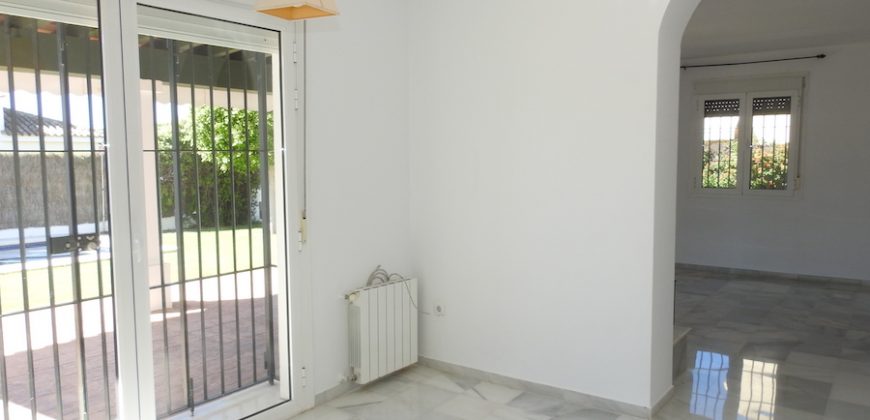 667, casa en alquiler entre Vistahermosa y Puerto Sherry